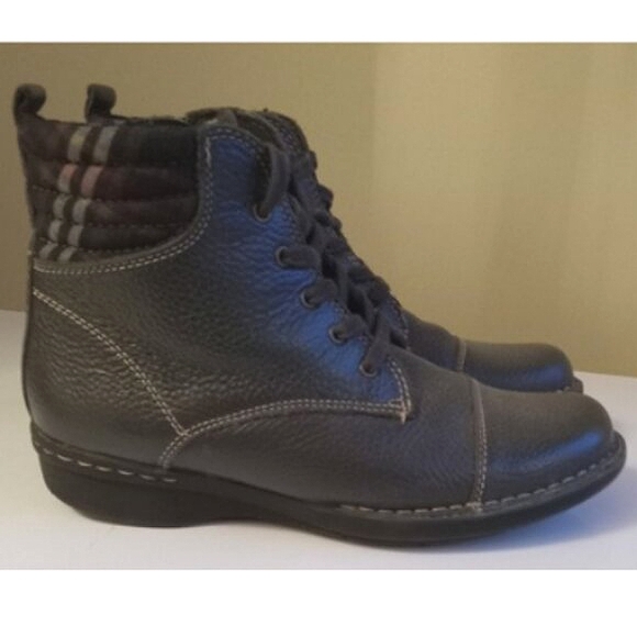 Clarks Boots Size 7 - Picture 2 of 11
